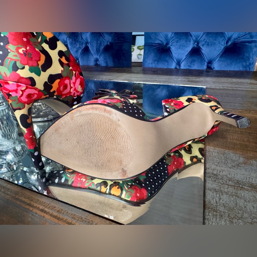 Betsey Johnson Black Polka Dot Floral Bow Pointed Pumps - Picture 4 of 9